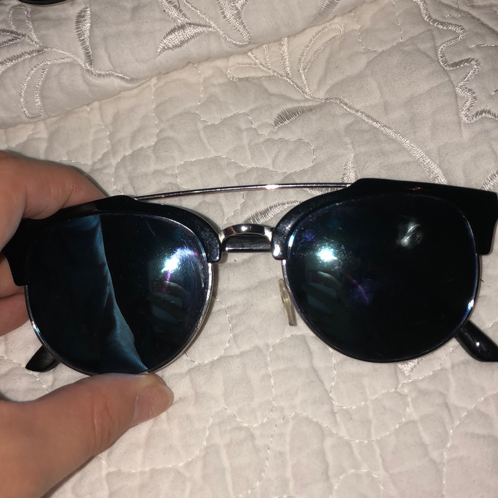 Blue old fashion aviators